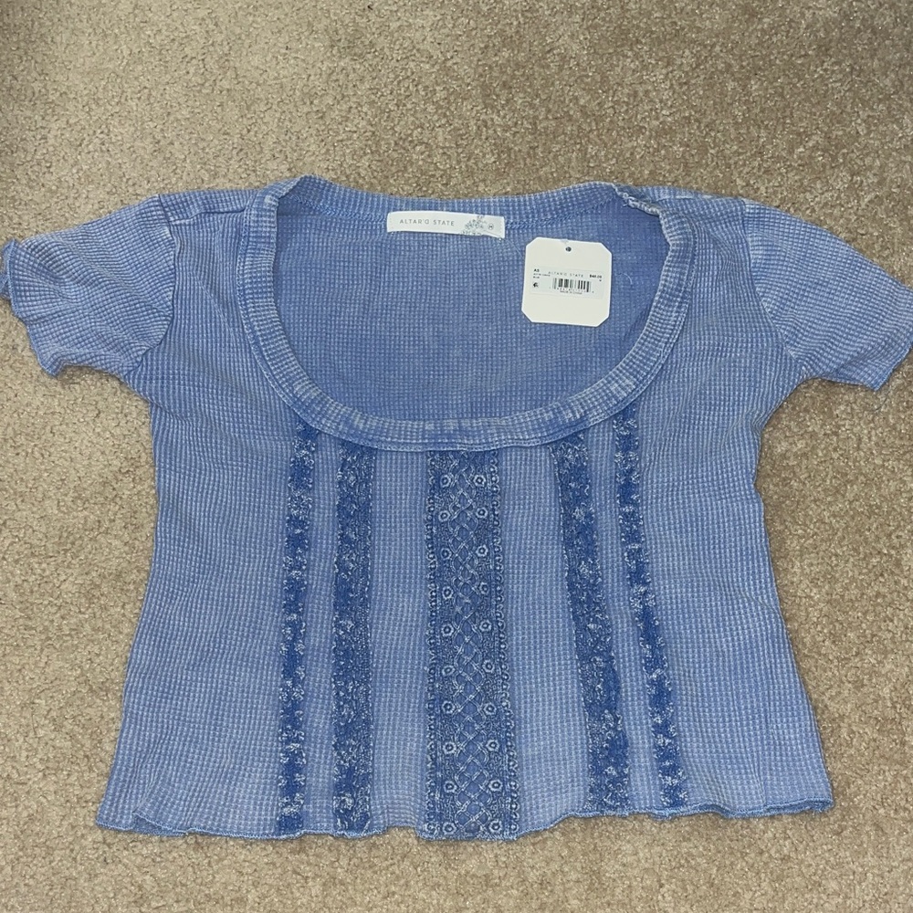 Altar’d State Cropped Tee NWT 💙